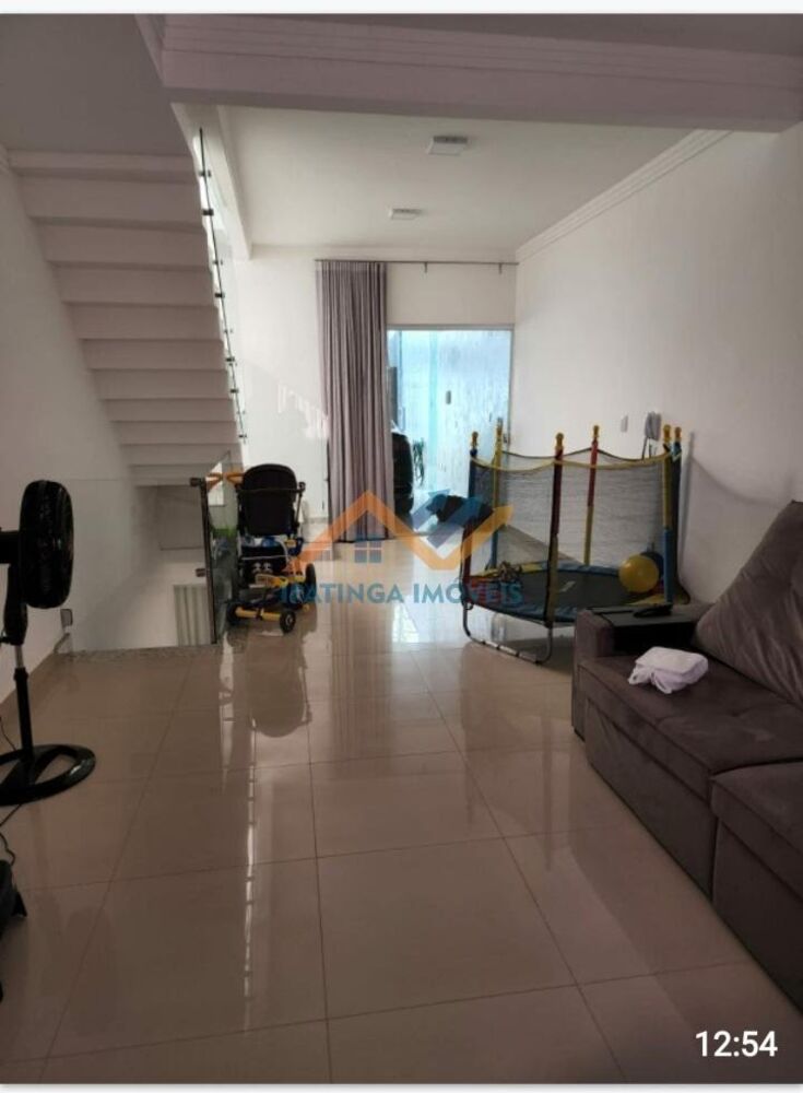 Casa à venda com 3 quartos, 162m² - Foto 2
