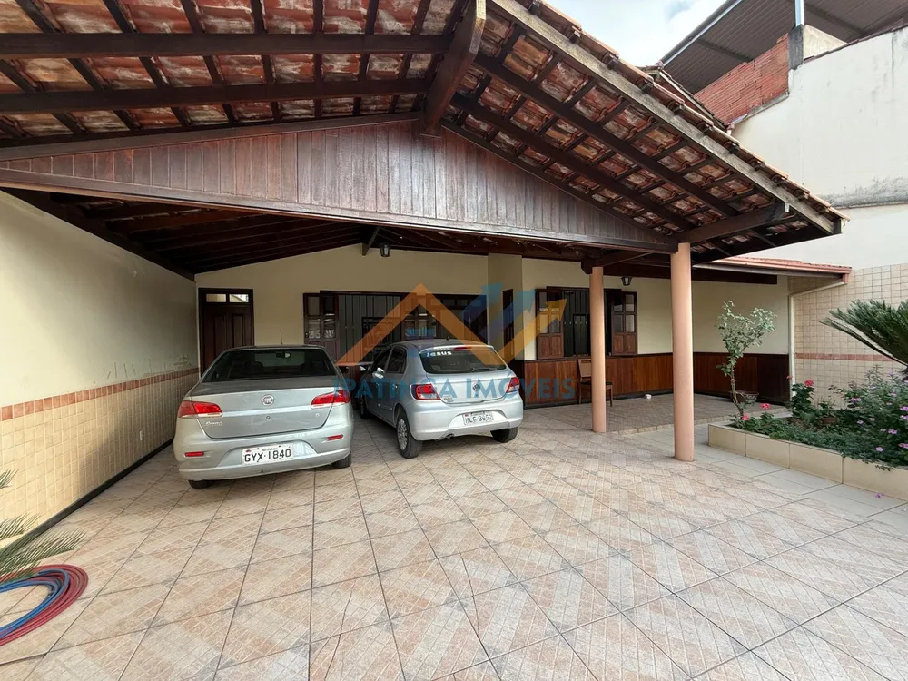 Casa, 4 quartos, 330 m² - Foto 1