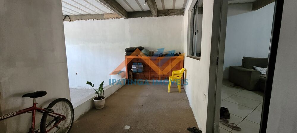 Casa à venda com 3 quartos, 220m² - Foto 4