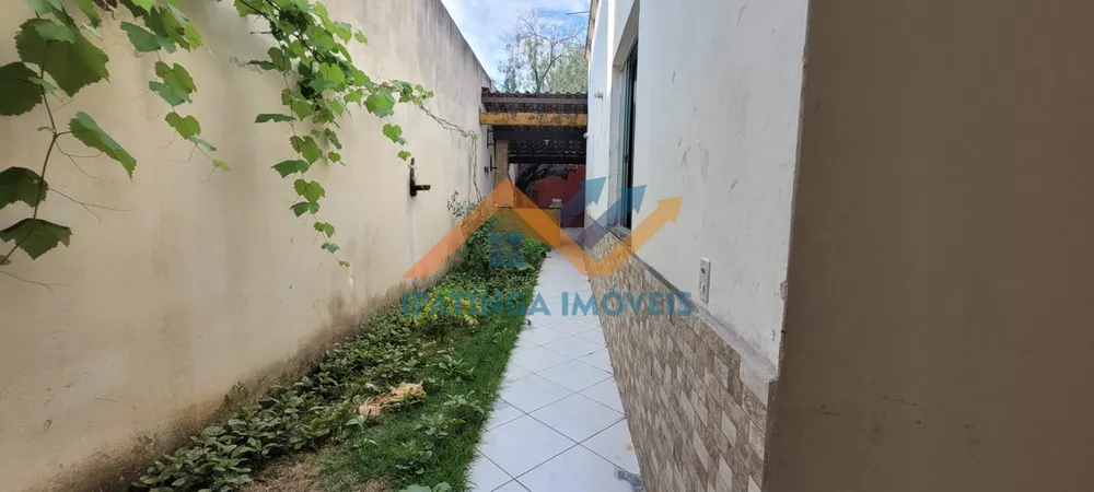 Casa à venda com 3 quartos, 91m² - Foto 4