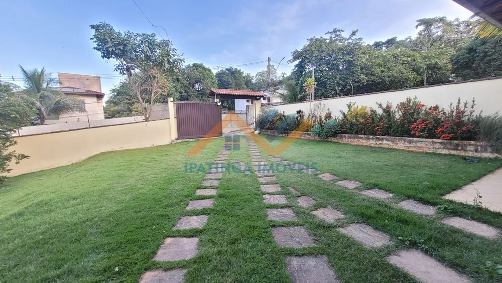 Fazenda à venda com 3 quartos, 1500m² - Foto 2