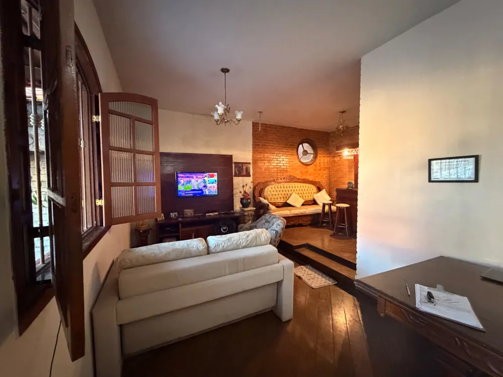 Casa, 3 quartos, 300 m² - Foto 1
