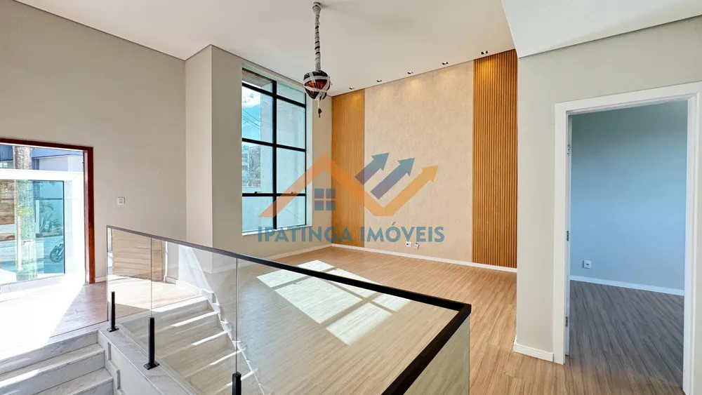 Casa, 3 quartos, 245 m² - Foto 1