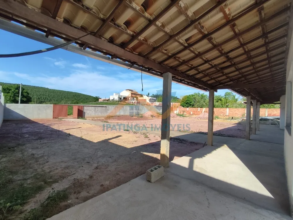 Chácara, 3 quartos, 2090 m² - Foto 1