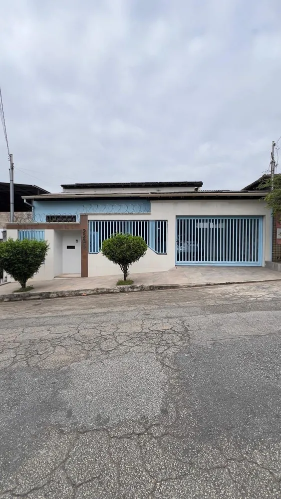 Casa, 6 quartos, 300 m² - Foto 1