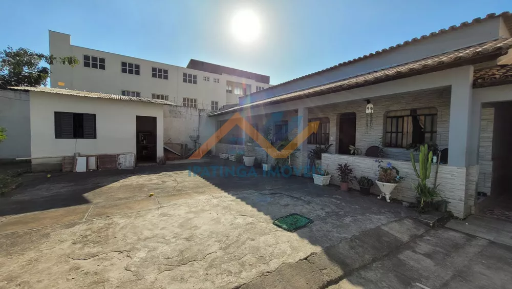 Casa à venda com 3 quartos, 450m² - Foto 4