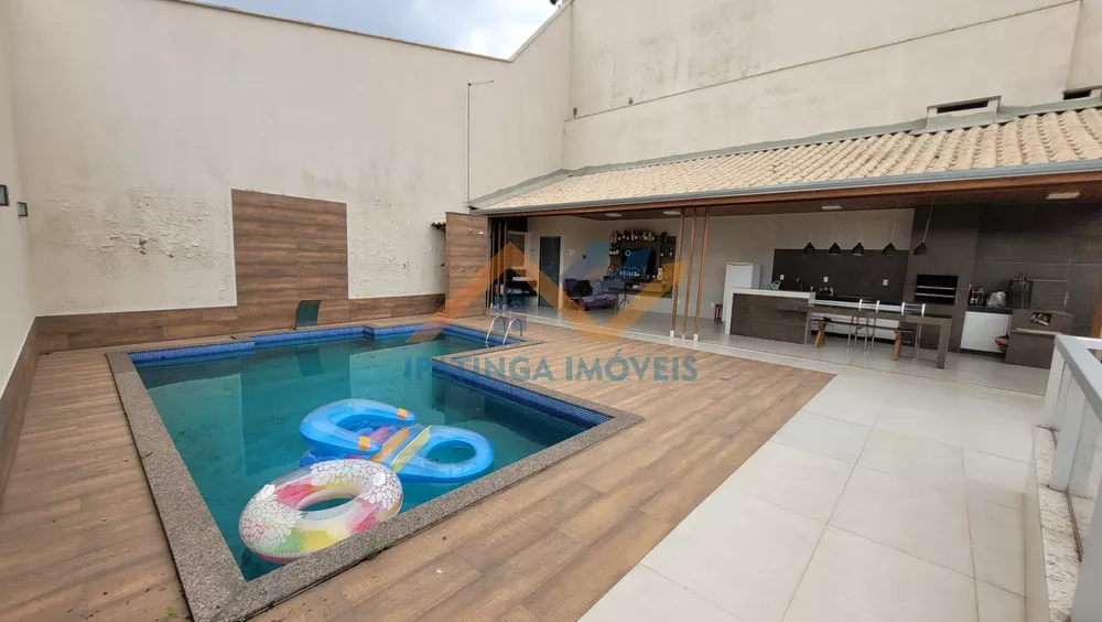 Casa à venda com 4 quartos, 370m² - Foto 2