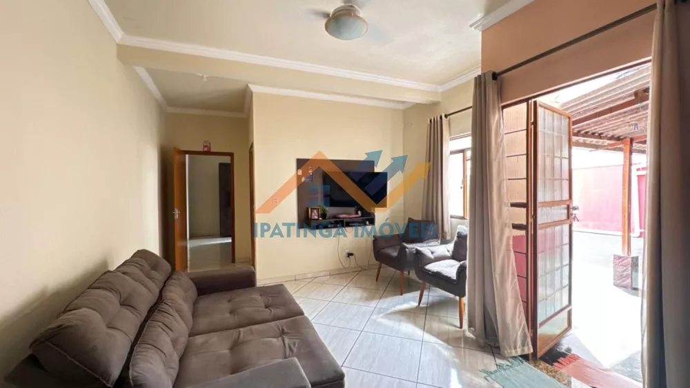 Casa à venda com 3 quartos, 360m² - Foto 3