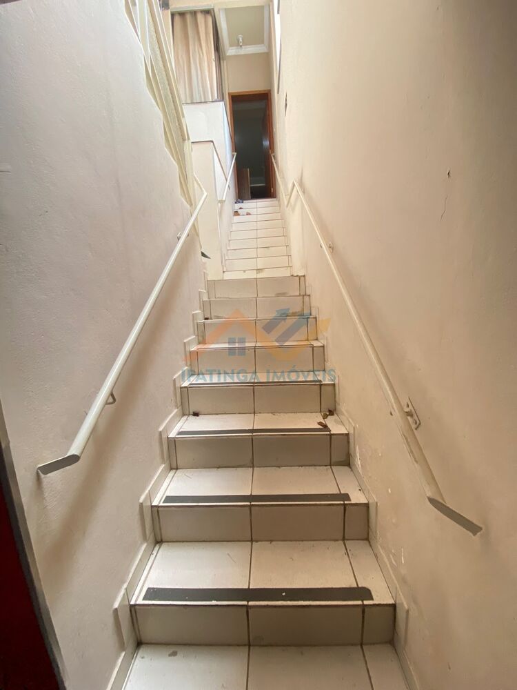 Casa à venda com 2 quartos, 244m² - Foto 4