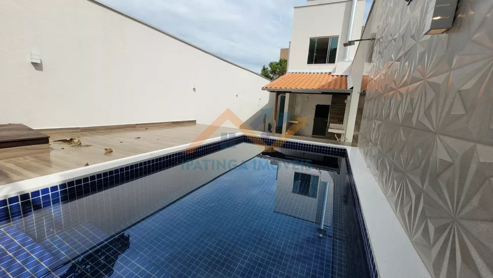 Casa à venda com 3 quartos, 146m² - Foto 1