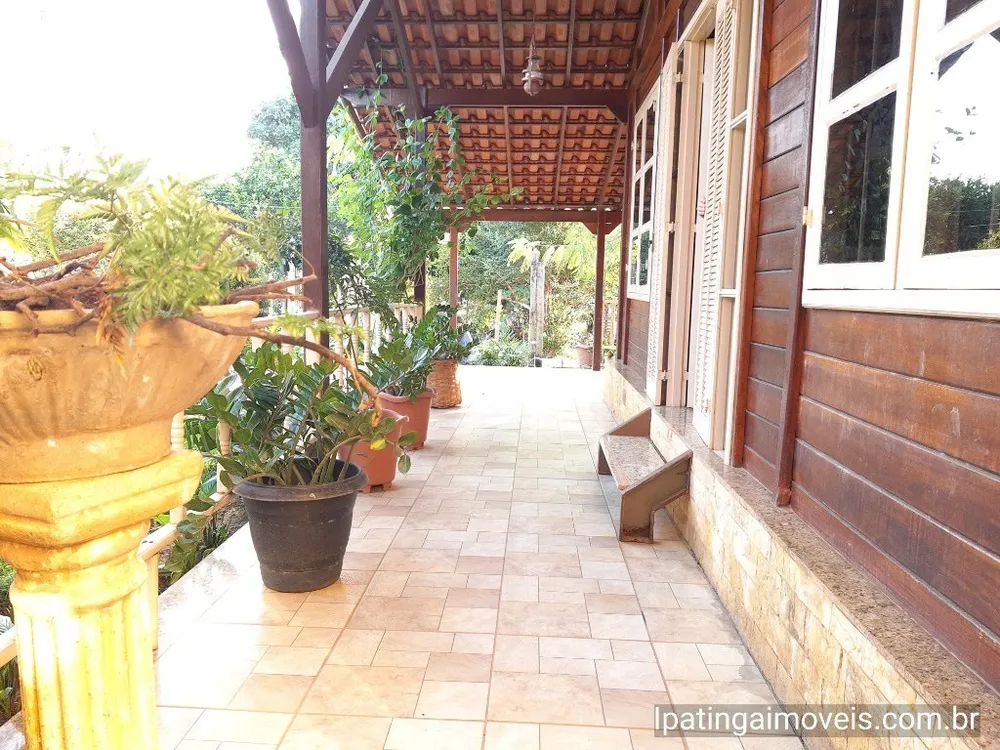 Chácara, 3 quartos, 1200 m² - Foto 1