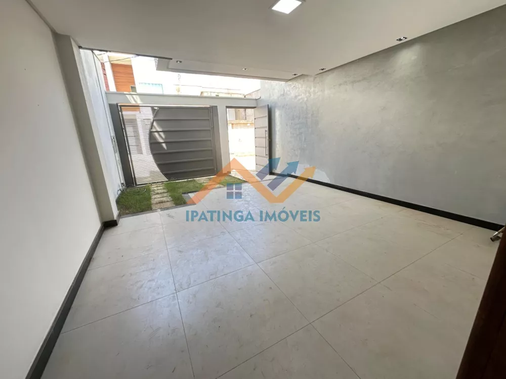 Casa à venda com 3 quartos, 220m² - Foto 3