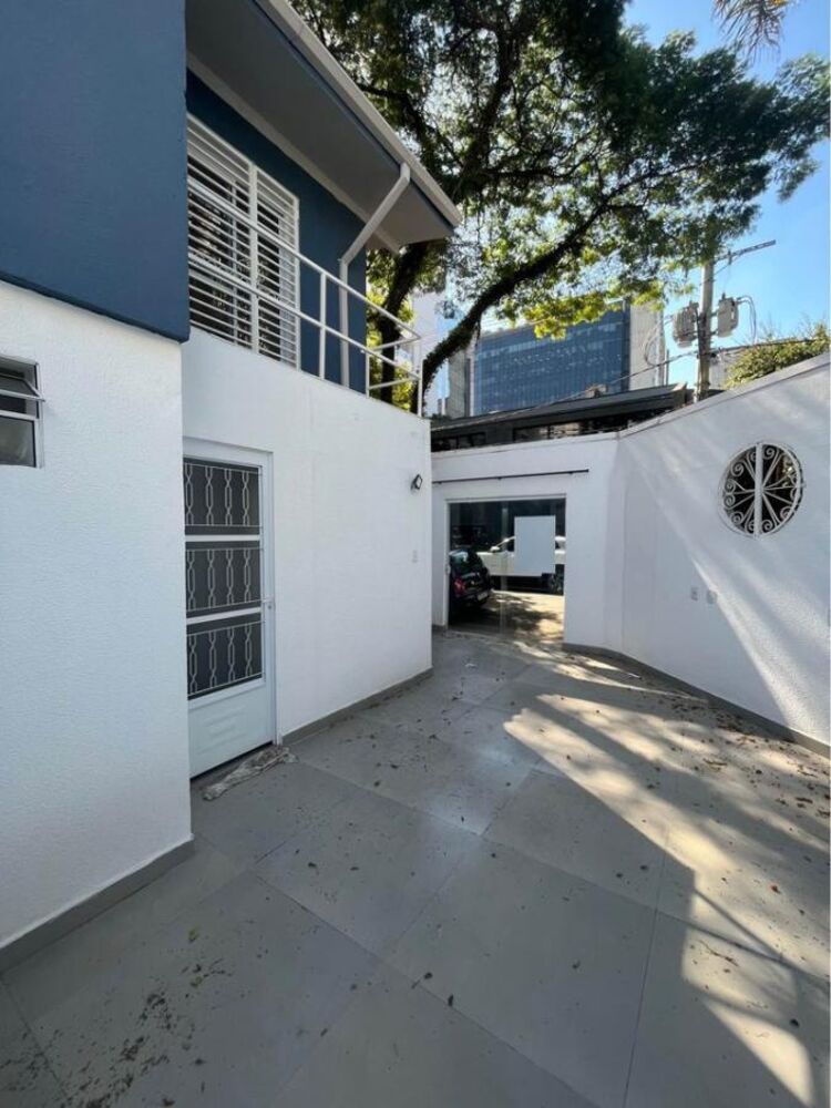 Sobrado, 3 quartos, 220 m² - Foto 1