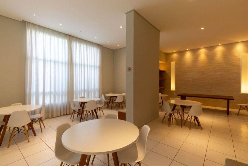 Apartamento à venda com 3 quartos, 142m² - Foto 2