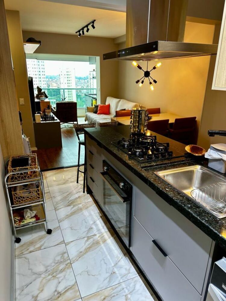 Apartamento à venda com 2 quartos, 70m² - Foto 3