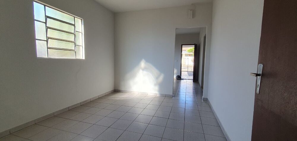 Casa à venda com 2 quartos, 99m² - Foto 4