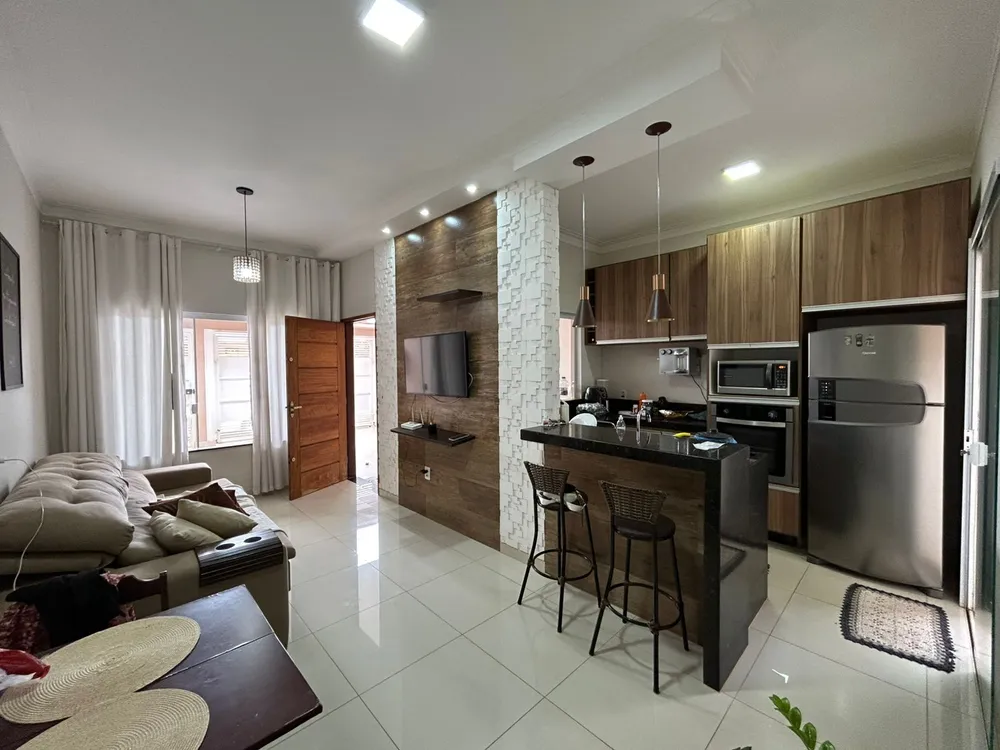 Casa, 3 quartos, 132 m² - Foto 2