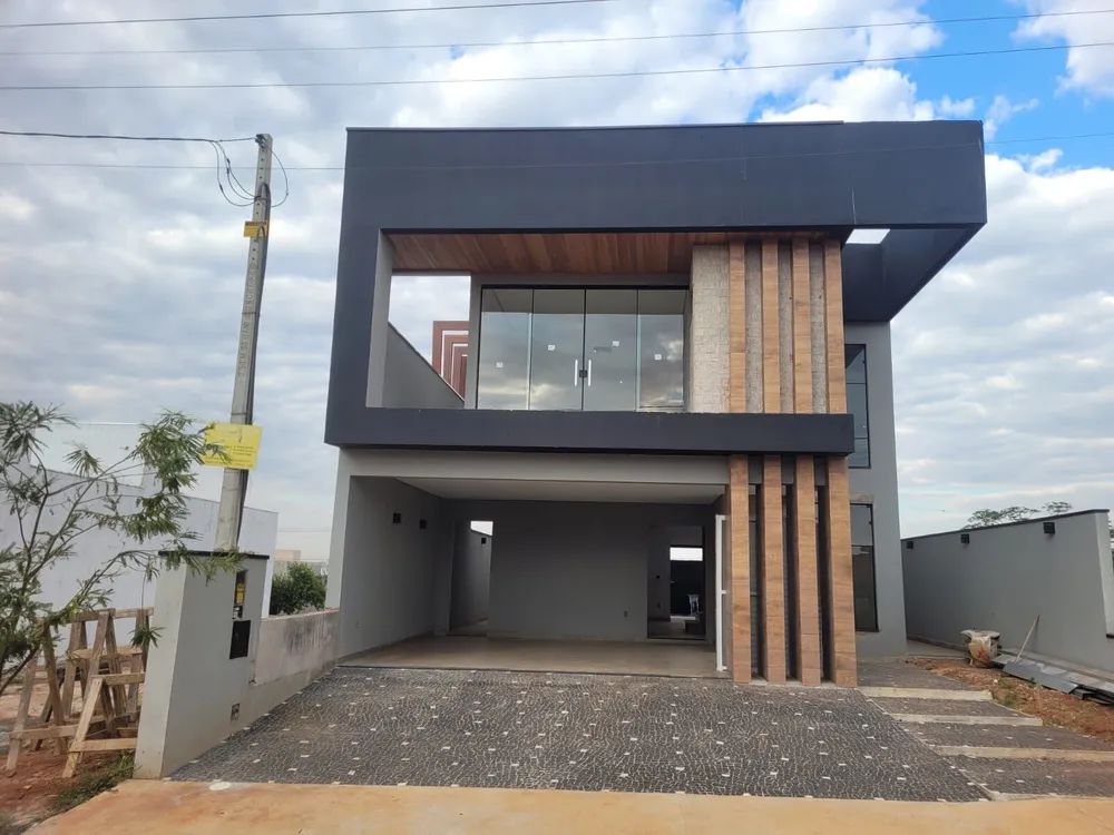 Casa, 3 quartos, 228 m² - Foto 1