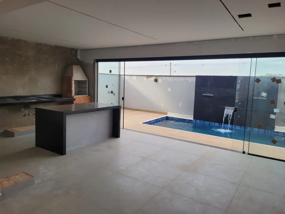 Casa, 3 quartos, 228 m² - Foto 2