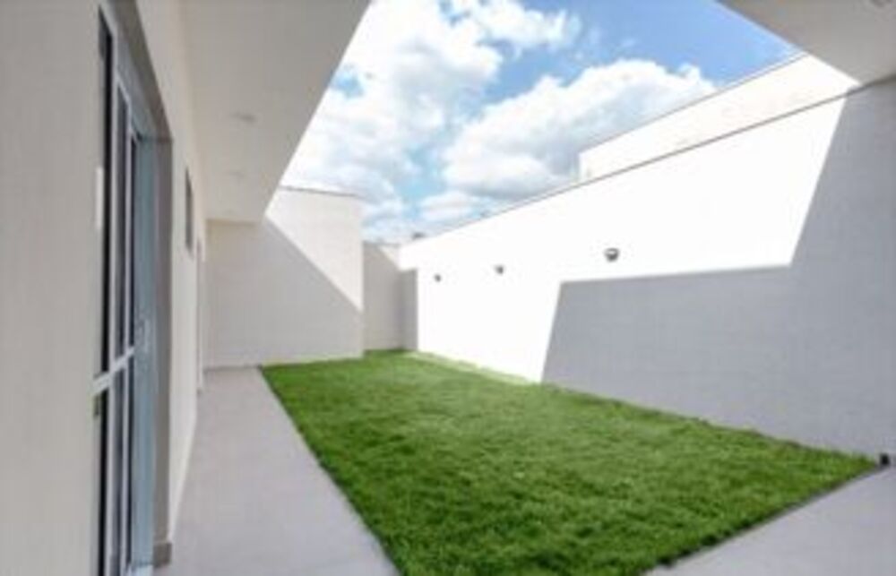 Casa à venda com 3 quartos, 160m² - Foto 1