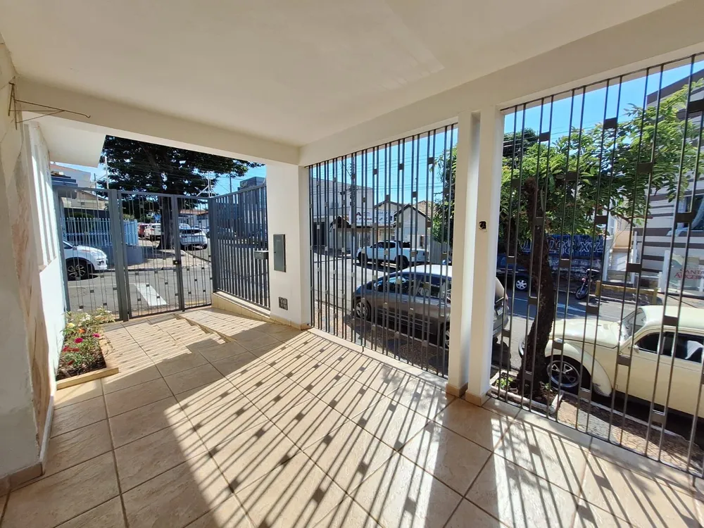 Casa, 5 quartos, 198 m² - Foto 3