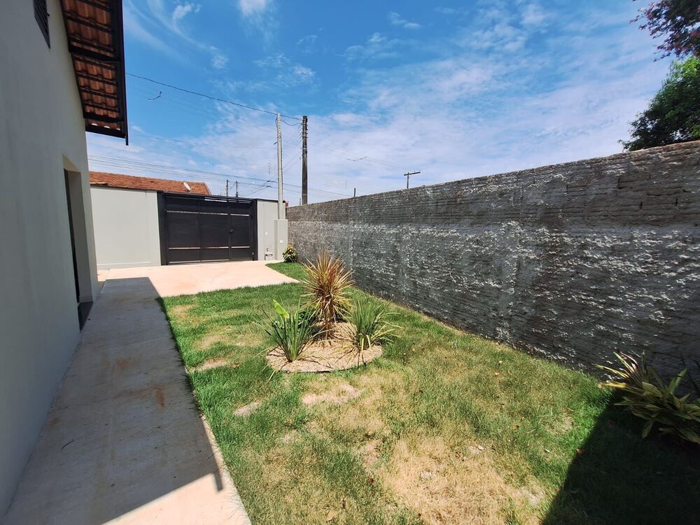 Casa à venda com 2 quartos, 65m² - Foto 4