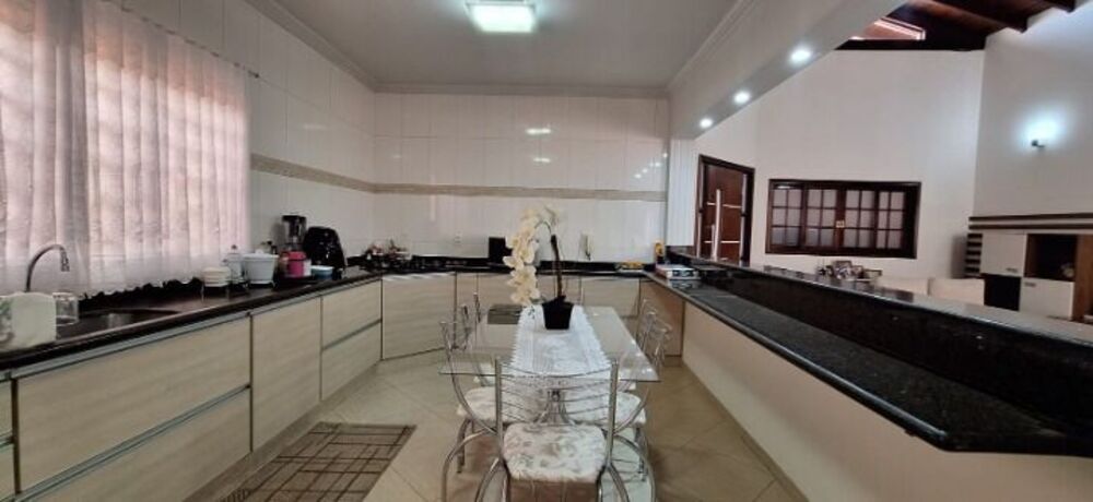 Casa, 2 quartos, 190 m² - Foto 4