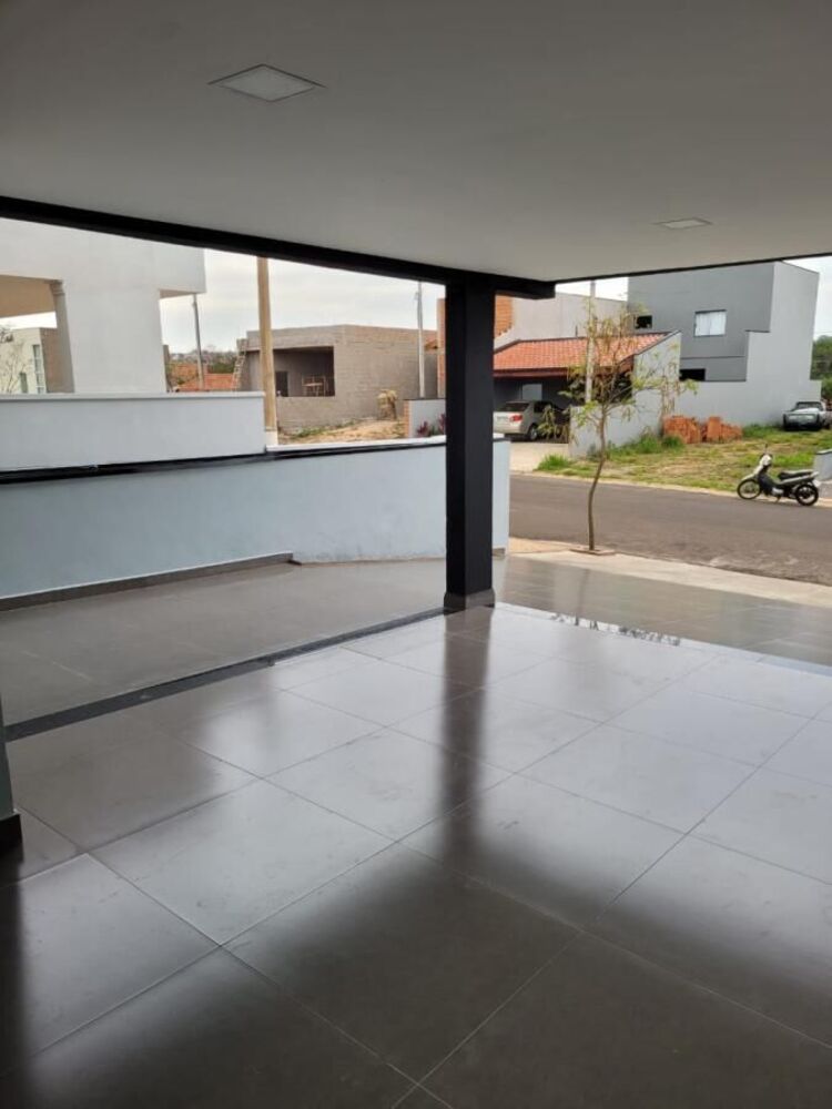 Casa à venda com 2 quartos, 88m² - Foto 1