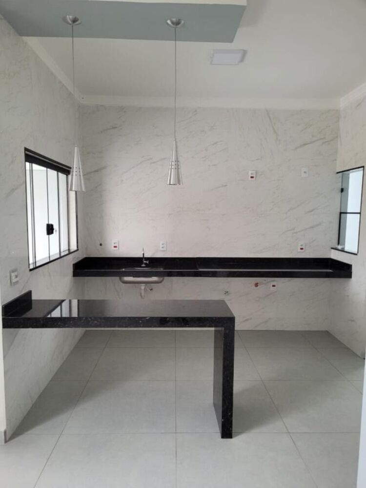 Casa à venda com 2 quartos, 88m² - Foto 3