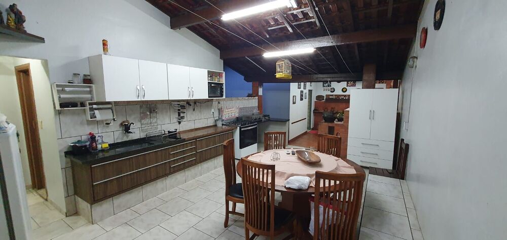 Casa, 4 quartos, 140 m² - Foto 1