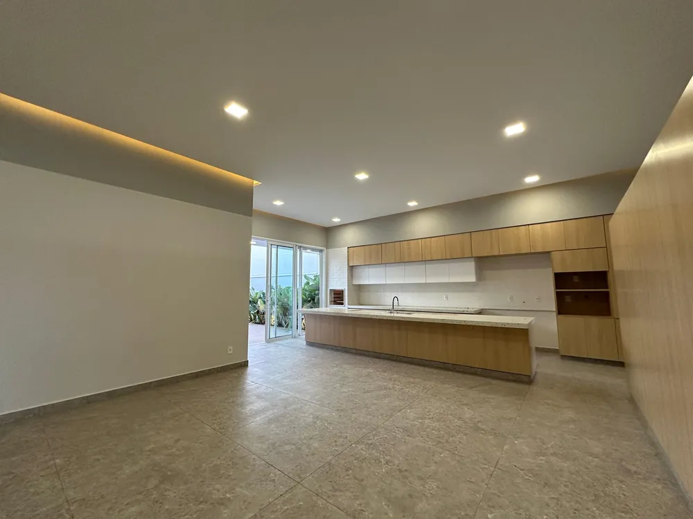 Casa, 3 quartos, 211 m² - Foto 4