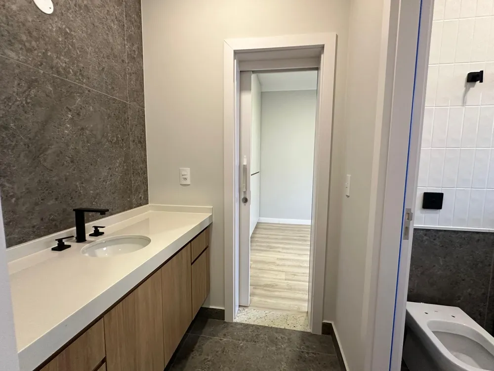 Casa, 3 quartos, 211 m² - Foto 1
