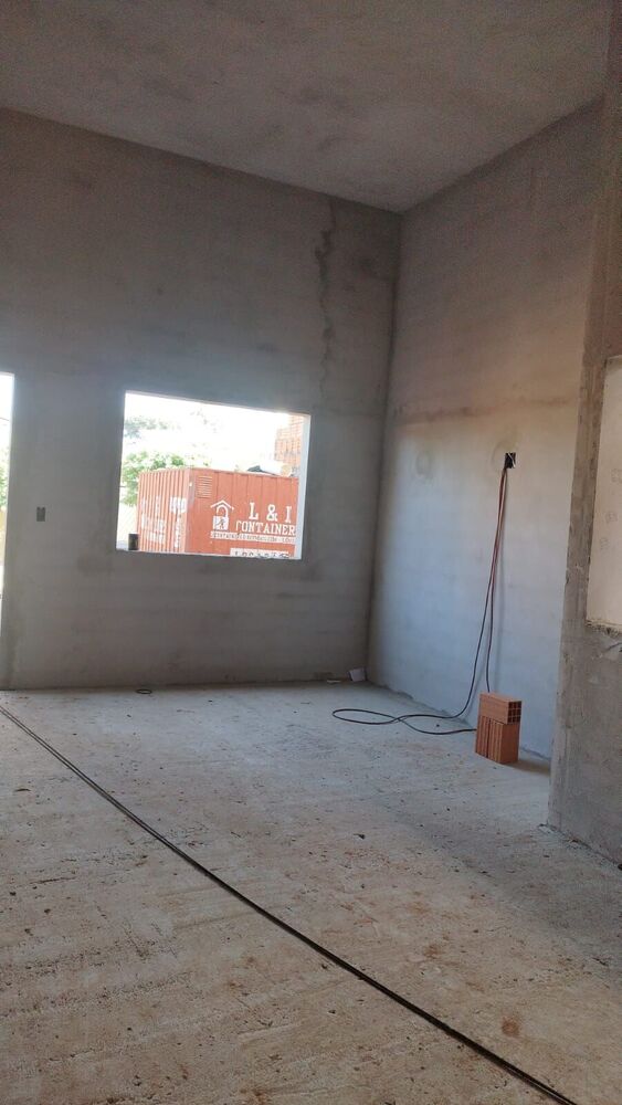 Casa à venda com 2 quartos, 60m² - Foto 3