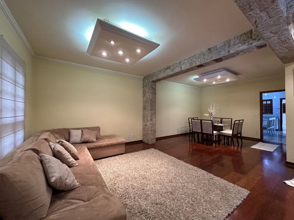 Casa, 4 quartos, 370 m² - Foto 2