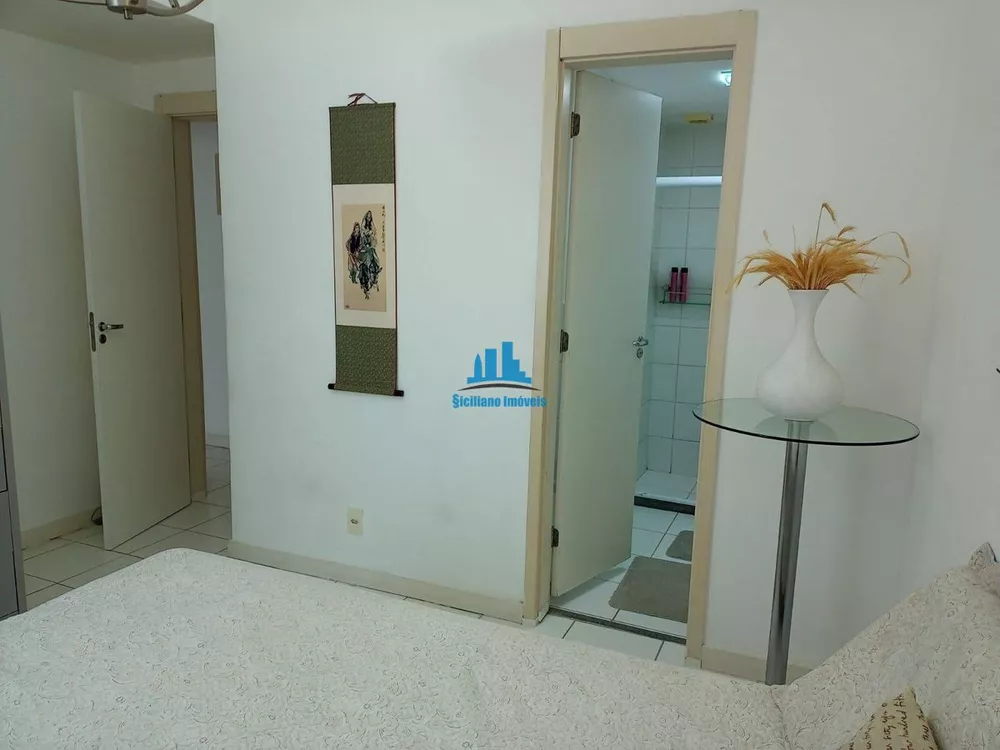 Apartamento à venda com 2 quartos, 69m² - Foto 3