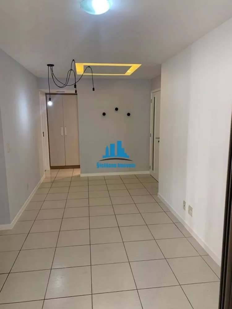 Apartamento à venda com 3 quartos, 75m² - Foto 4