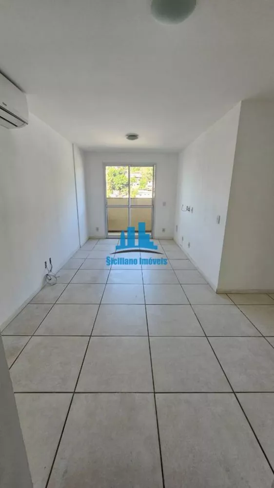 Apartamento à venda com 2 quartos, 55m² - Foto 2