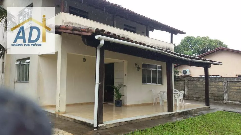 Casa, 4 quartos, 236 m² - Foto 1