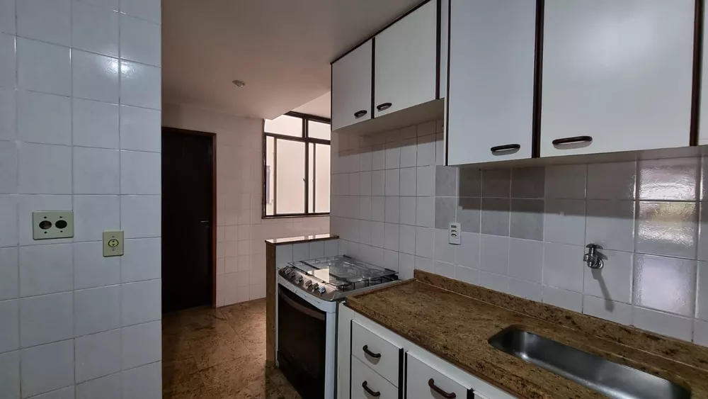 Apartamento à venda com 3 quartos, 100m² - Foto 2