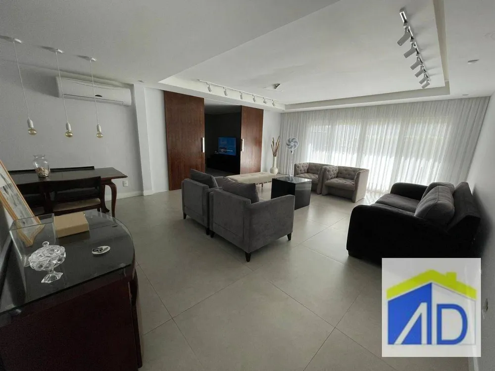 Cobertura, 3 quartos, 258 m² - Foto 4