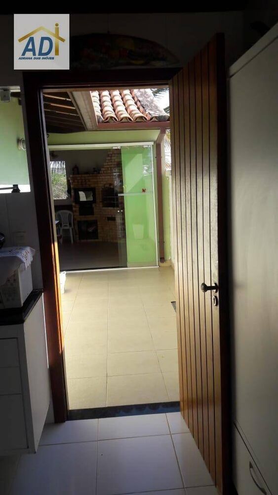 Casa de Condomínio à venda com 5 quartos, 360m² - Foto 4