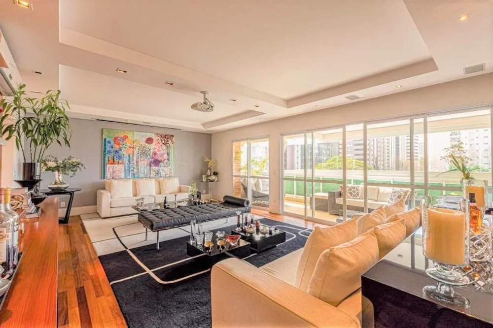 Apartamento, 4 quartos, 240 m² - Foto 1