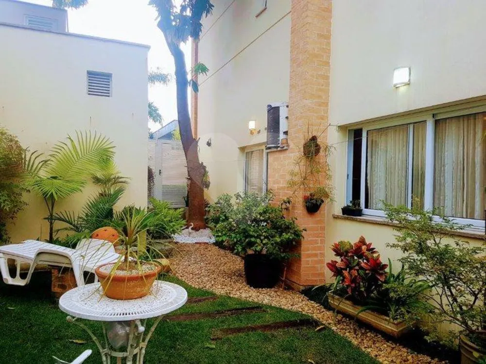 Casa, 4 quartos, 294 m² - Foto 1