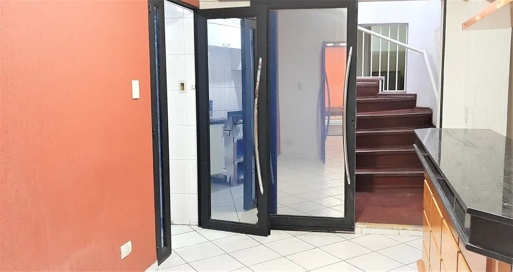 Casa, 1 quarto, 306 m² - Foto 1