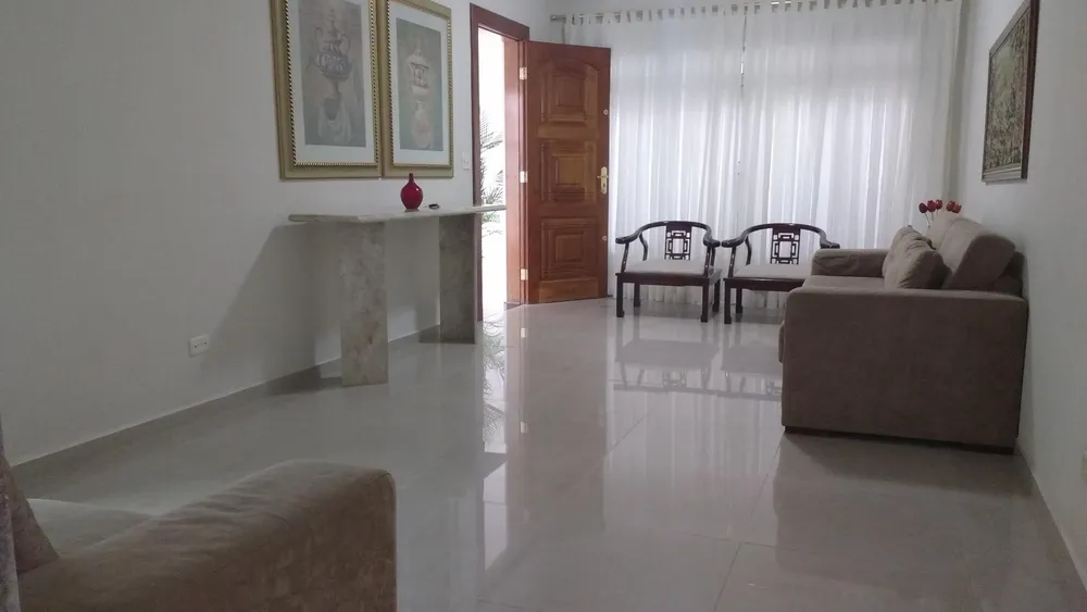 Casa, 3 quartos, 272 m² - Foto 1