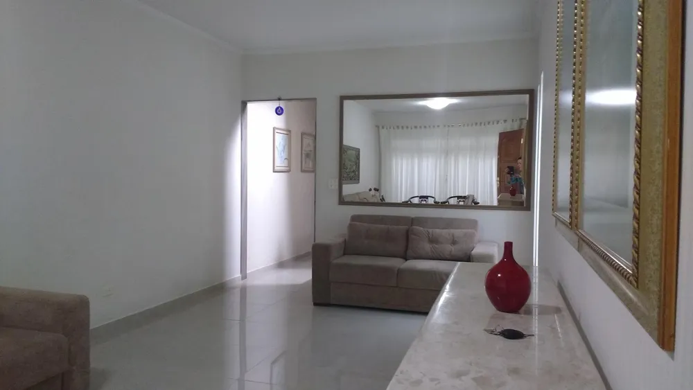 Casa, 3 quartos, 272 m² - Foto 2