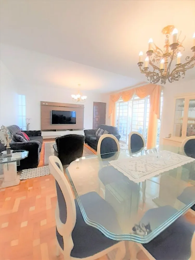 Casa, 4 quartos, 250 m² - Foto 3
