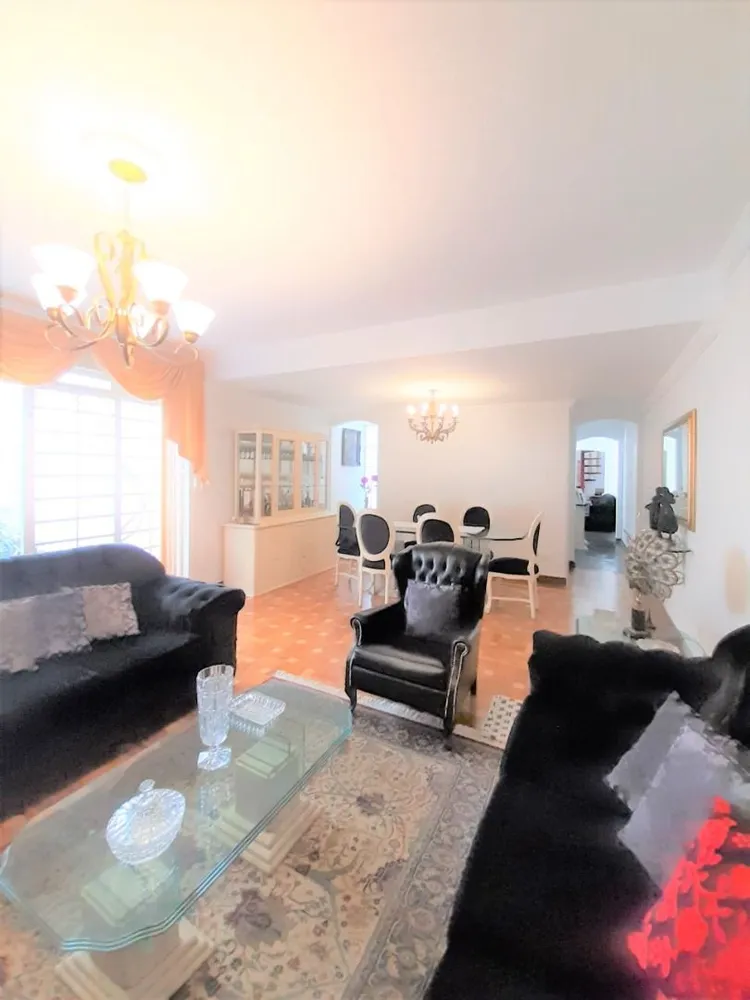 Casa, 4 quartos, 250 m² - Foto 1