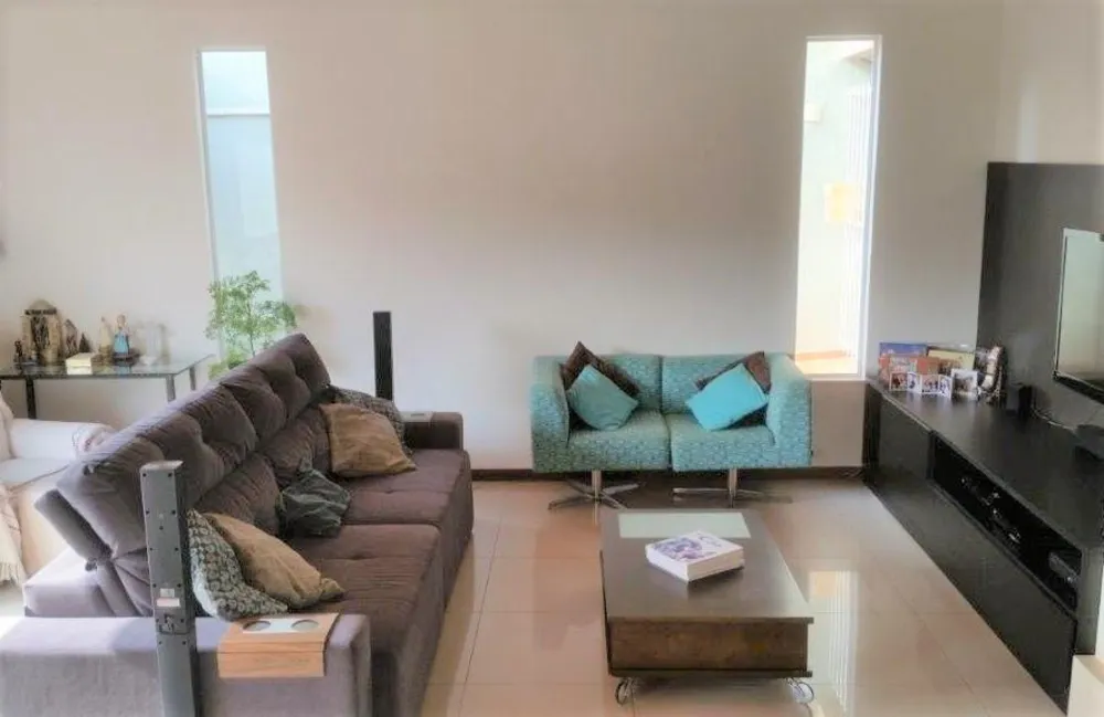 Casa, 3 quartos, 184 m² - Foto 1