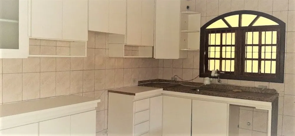 Casa, 3 quartos, 210 m² - Foto 3